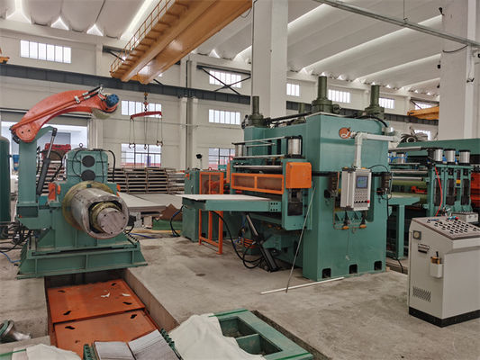 स्वचालित रोटरी शीयर फ्लाई कट टू लेंथ लाइन स्टेनलेस स्टील 0.3 - 3 X 1000 200 मिमी